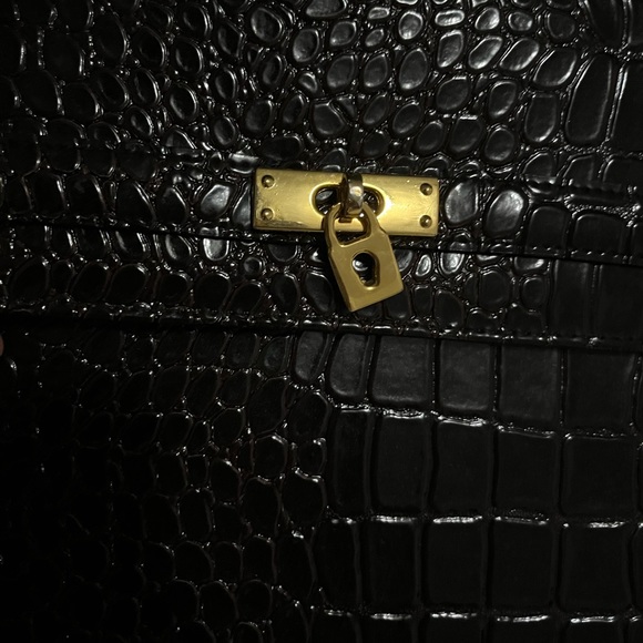 Brown Faux Croc Purse w/ Gold Hardware and Long Removable Satchel Strap - Picture 4 of 6